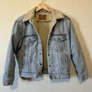 Levi’s Sherpa Lined Denim Trucker Jacket - Size Small